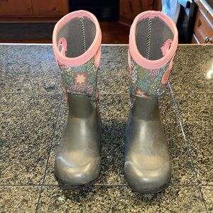 BOGS Youth Girls Waterproof Winter Boots size 2